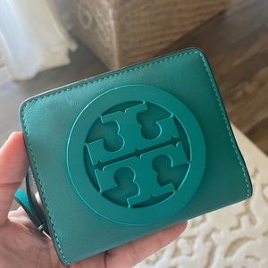 Tory Burch wallet